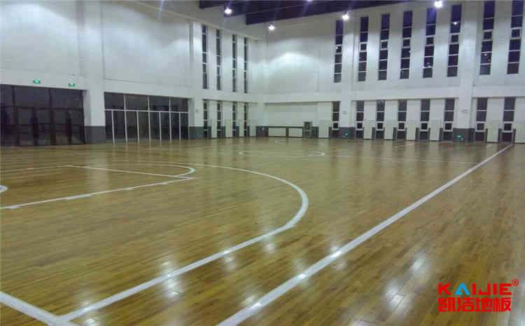 新疆楓樺木實木運動地板多少錢一平米